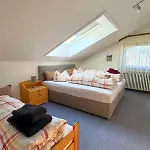 Ferienhaus-schoenwald Im Herzen Des Schwarzwaldes 2-zimmer-maisonette-wohnung Mit Balkon App 12 شقة *